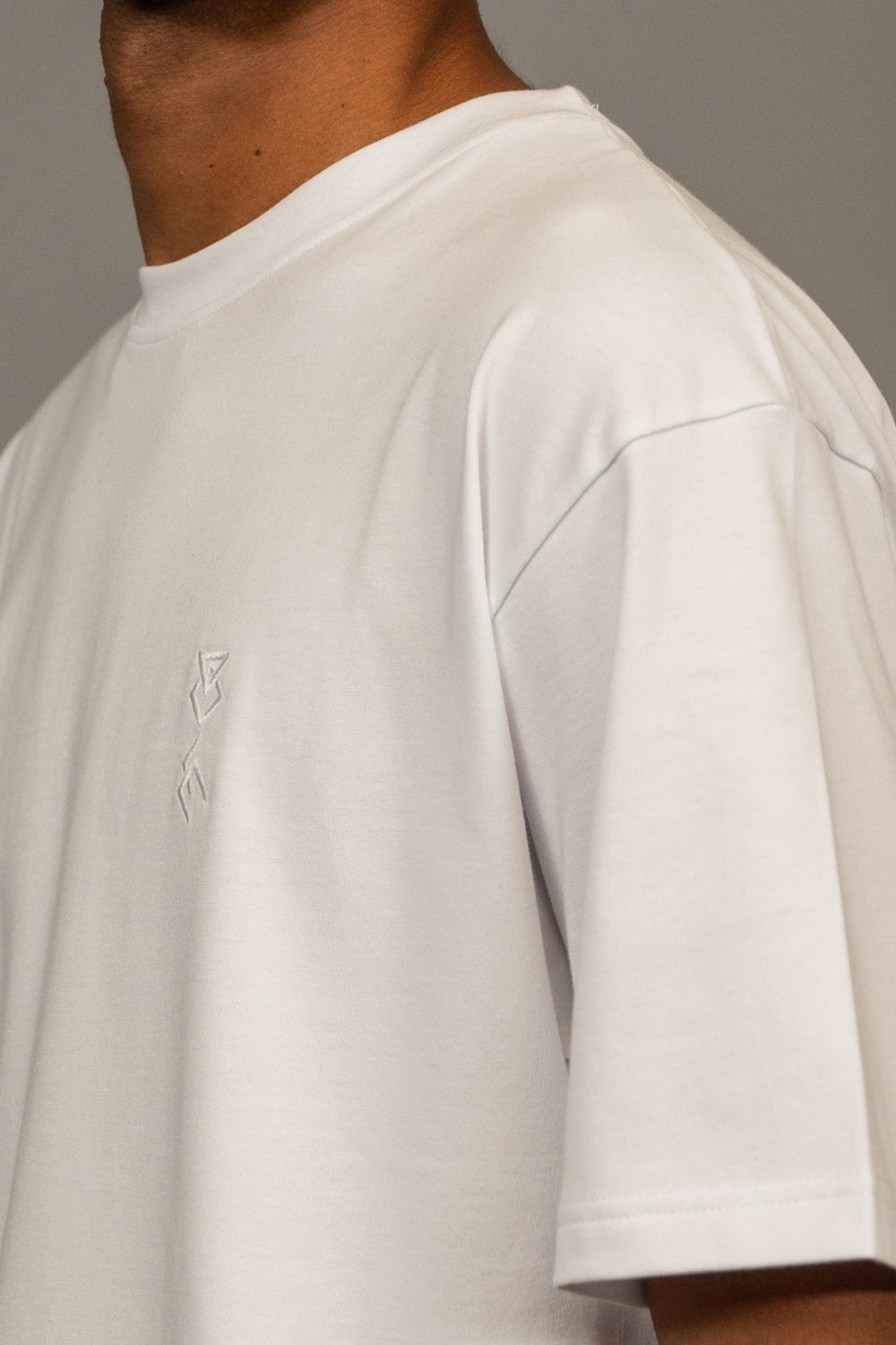THE unisex oversizes white T-shirt - DO WE